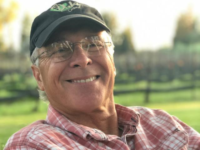 Winemaking certificate grad Steve Shoemaker