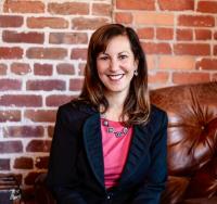 headshot of career coach and UC Davis CPE instructor Lisa Montanaro